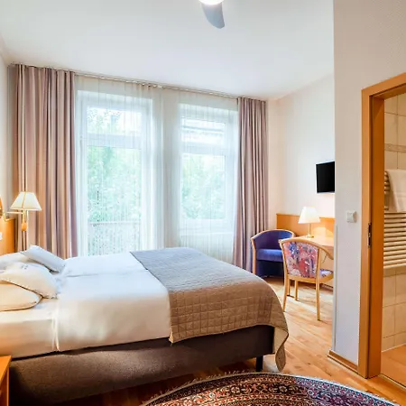 Komfort Am Kurpark 4*