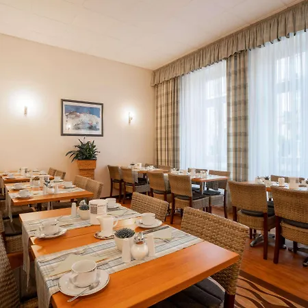 酒店 Komfort Am Kurpark 4*