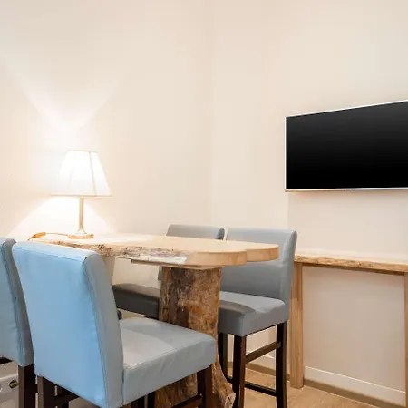 Hotel Komfort Am Kurpark 4*