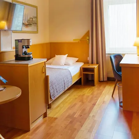 Komfort Am Kurpark Hotel 4*