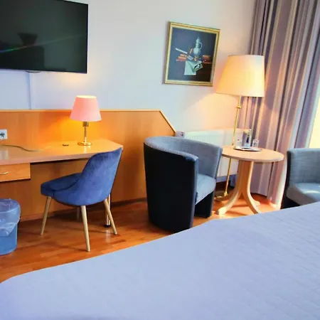 Komfort Am Kurpark 4*