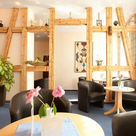 Hotel Komfort Am Kurpark 4*