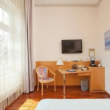 Komfort Am Kurpark Hotel 4*