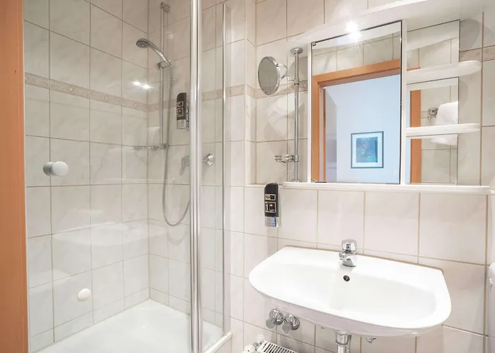 Hotel Komfort Am Kurpark 4*