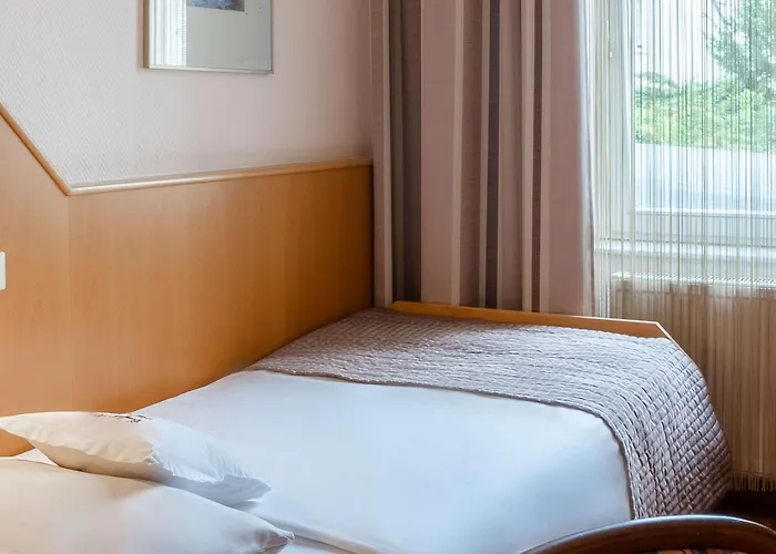 Szálloda Komfort Am Kurpark Bad Homburg vor der Höhe