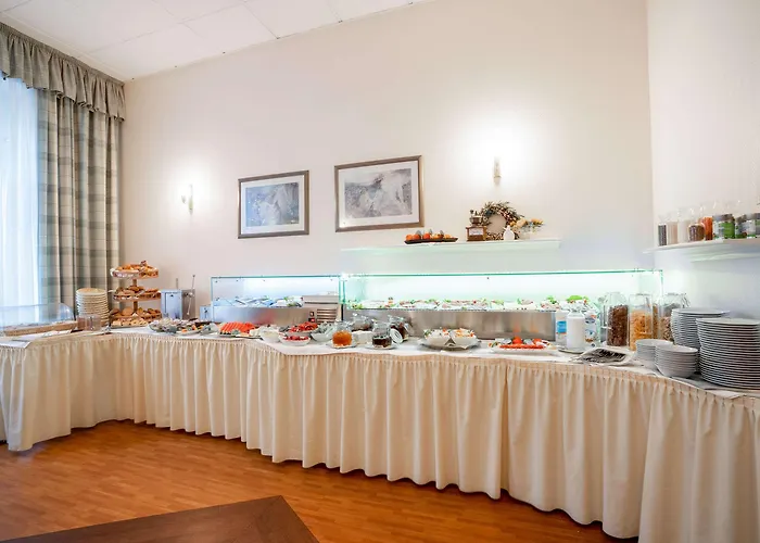 Hotel Komfort Am Kurpark 4*