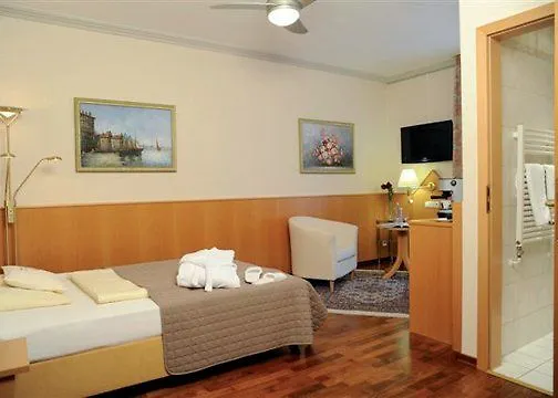 Komfort Am Kurpark 4*